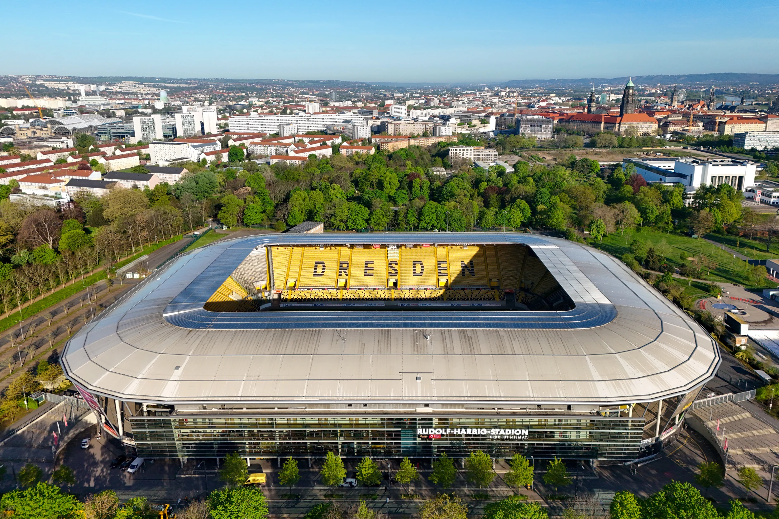 Rudolf-Harbig-Stadion