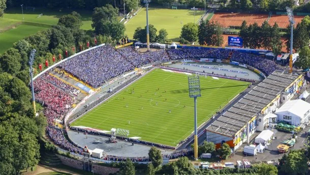 Merck-Stadion am Böllenfalltor